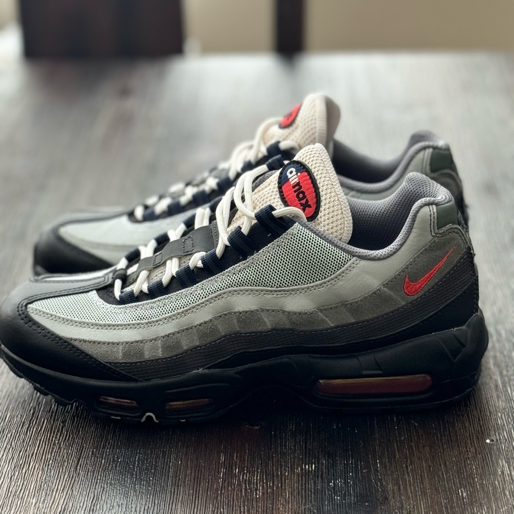 Nike Air Max 95 Men’s Sneakers in Grey with Red Accents